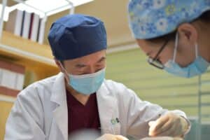 Read more about the article First time using dentures